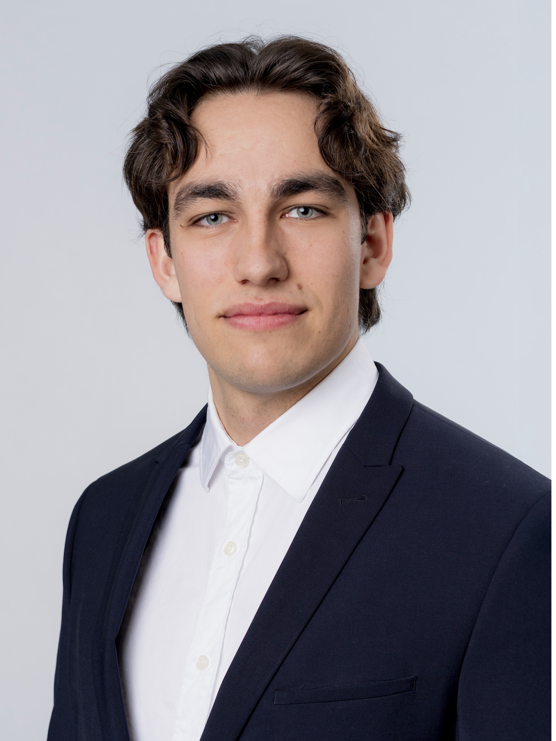 Kaan Mueller
